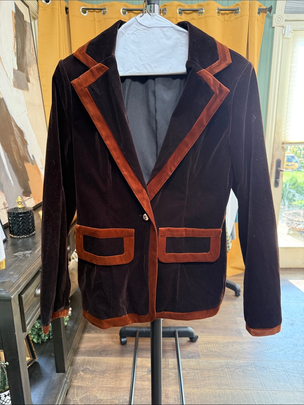 Men's Velvet Blazer with Contrasting Brown Trim